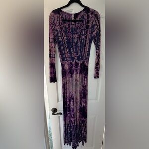 Go Couture Long Sleeve Purple Tie-Dye Dress